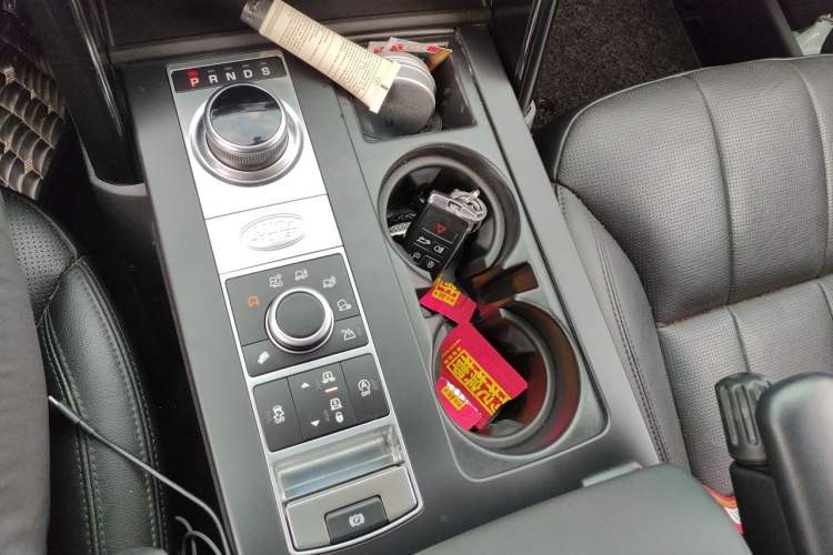 Used Land Rover Discovery 2020 3.0 SC V6 SE Gear Lever