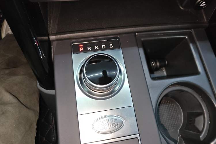 Used Land Rover Discovery 2020 3.0 SC V6 SE Gear Lever