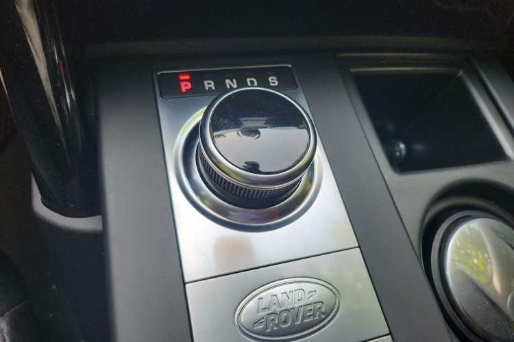 Used Land Rover Discovery 2020 3.0 SC V6 SE Gear Lever