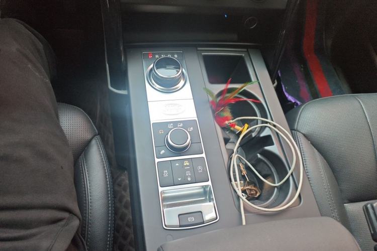Used Land Rover Discovery 2020 2.0T SE Gear Lever