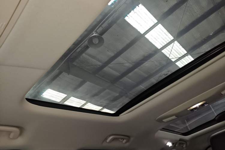 Used Land Rover Discovery 2020 3.0 SC V6 30th Anniversary Special Edition Headliner