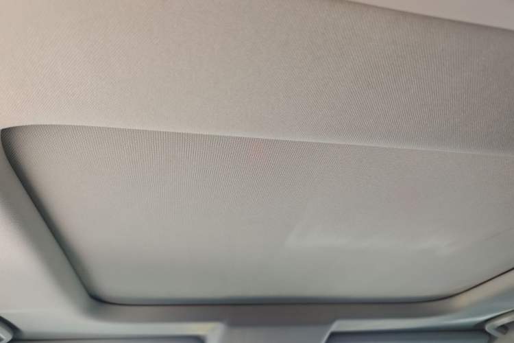 Used Land Rover Discovery 2020 2.0T SE Headliner
