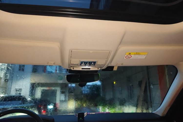 Used Land Rover Discovery 2020 3.0 SC V6 30th Anniversary Special Edition Headliner