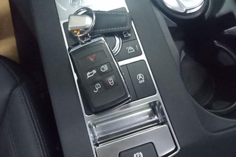Used Land Rover Discovery 2020 3.0 SC V6 30th Anniversary Special Edition Interior 1