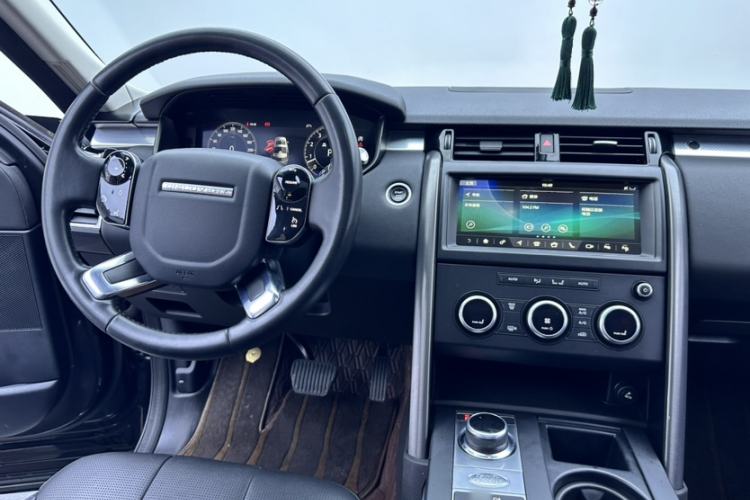 Used Land Rover Discovery 2020 3.0 SC V6 30th Anniversary Special Edition Interior 10