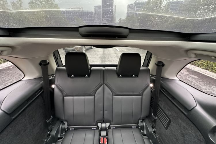 Used Land Rover Discovery 2020 2.0T SE Interior 12