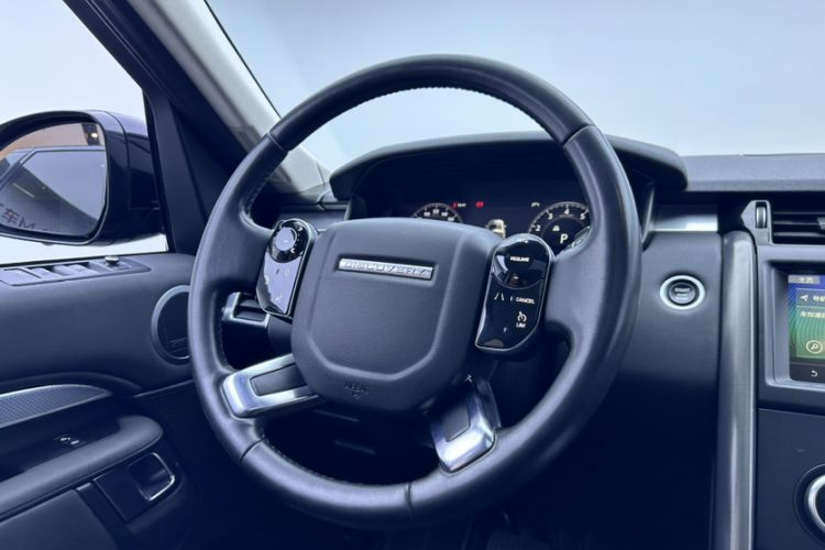 Used Land Rover Discovery 2020 3.0 SC V6 30th Anniversary Special Edition Interior 2