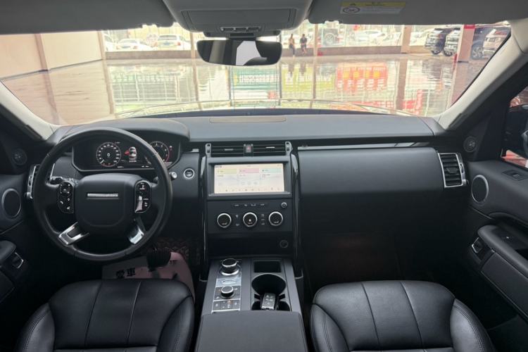 Used Land Rover Discovery 2020 2.0T SE Interior 2