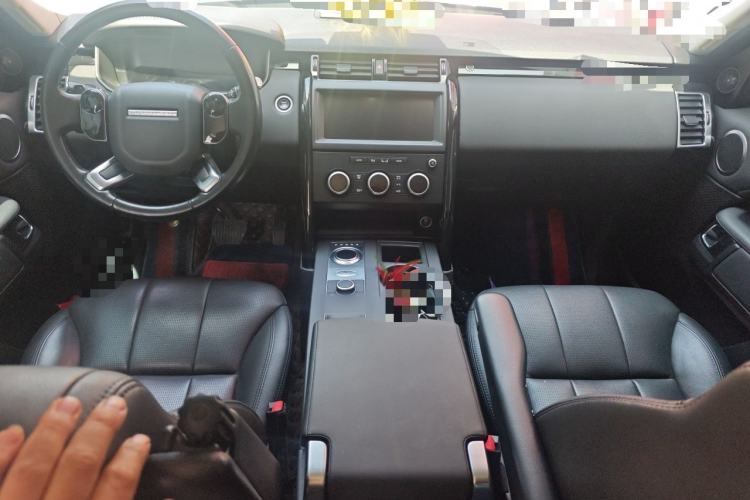 Used Land Rover Discovery 2020 2.0T SE Interior 2