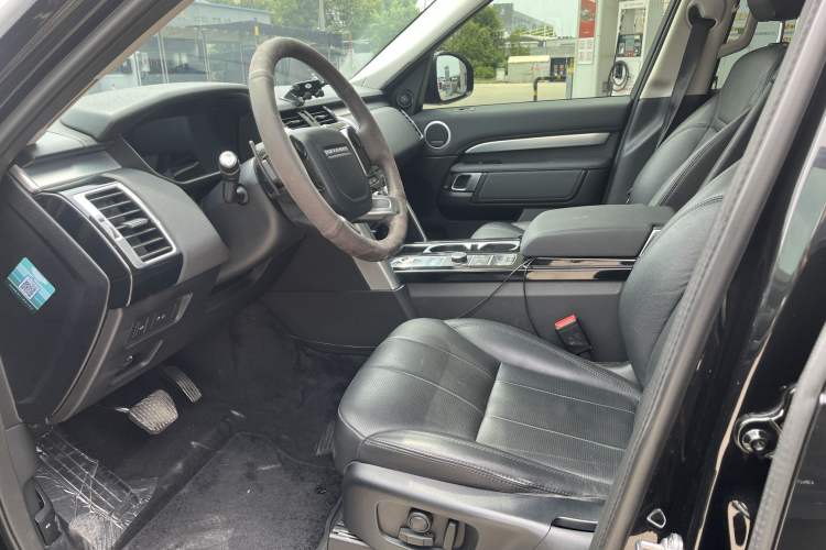 Used Land Rover Discovery 2020 3.0 SC V6 30th Anniversary Special Edition Interior 2