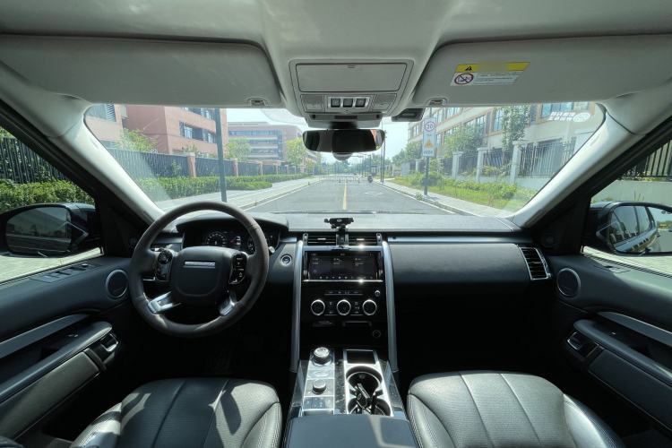 Used Land Rover Discovery 2020 3.0 SC V6 30th Anniversary Special Edition Interior 2