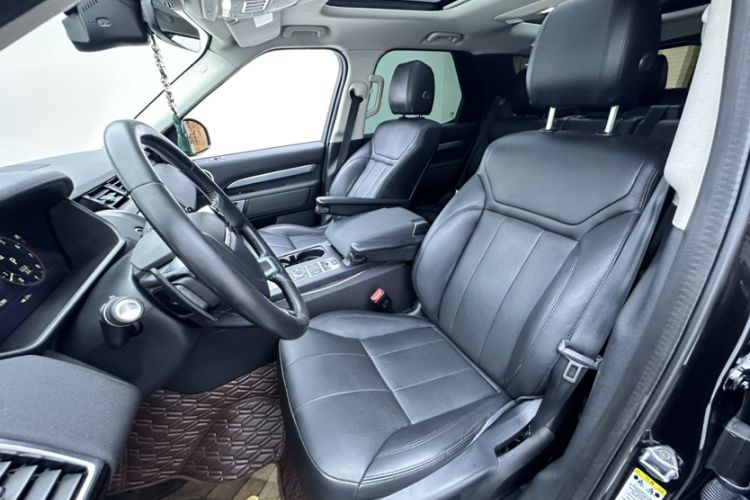Used Land Rover Discovery 2020 3.0 SC V6 30th Anniversary Special Edition Interior 4