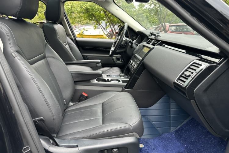 Used Land Rover Discovery 2020 2.0T SE Interior 4