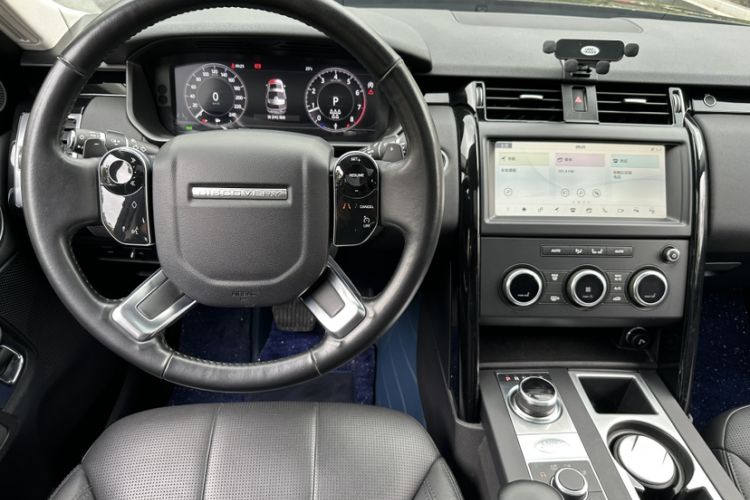 Used Land Rover Discovery 2020 2.0T SE Interior 5