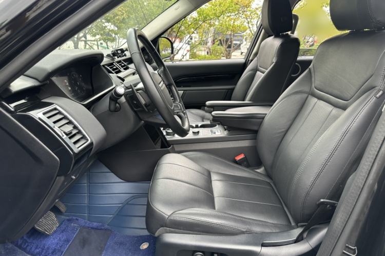 Used Land Rover Discovery 2020 2.0T SE Interior 6