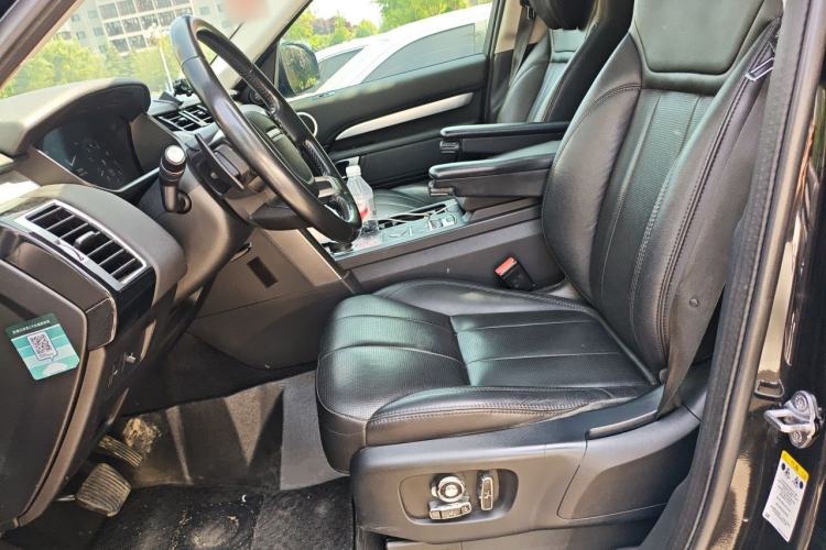 Used Land Rover Discovery 2020 3.0 SC V6 30th Anniversary Special Edition Left Front Seat