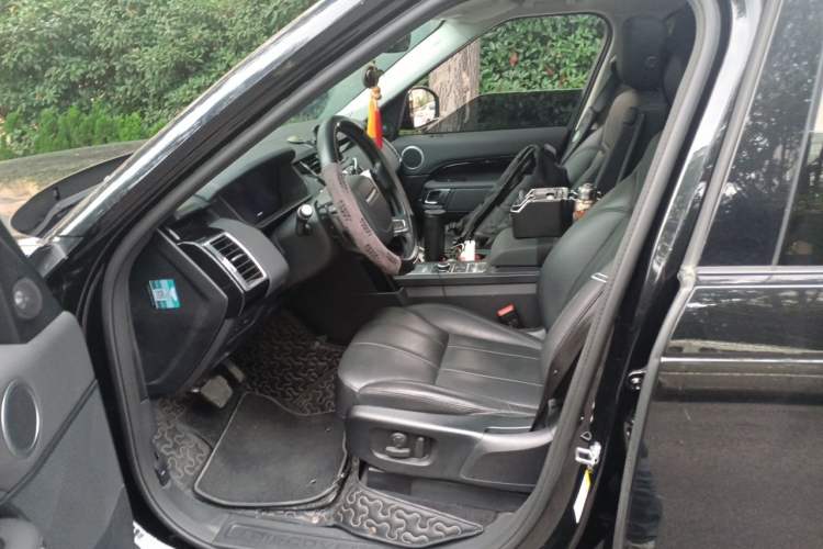 Used Land Rover Discovery 2020 3.0 SC V6 SE Left Front Seat