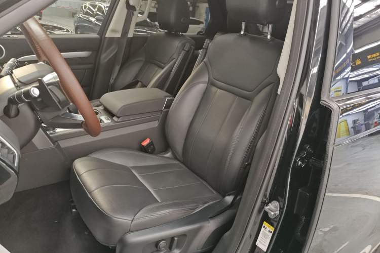 Used Land Rover Discovery 2020 3.0 SC V6 30th Anniversary Special Edition Left Front Seat