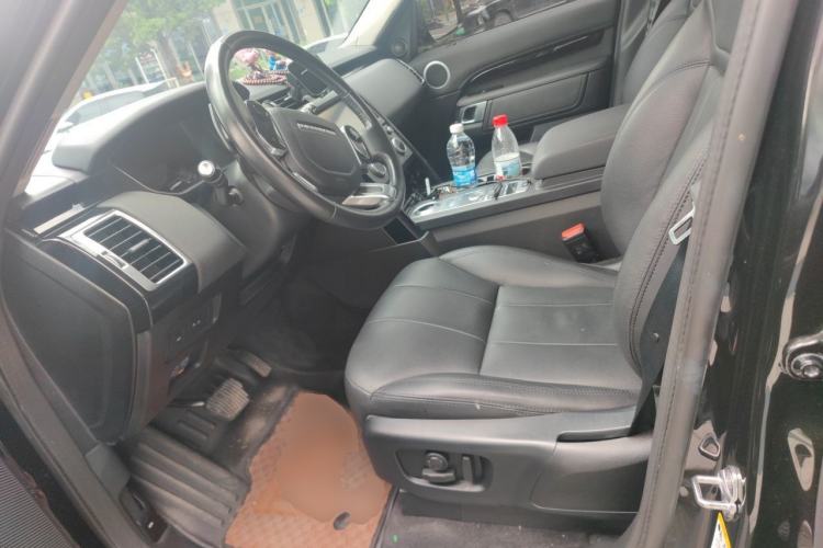 Used Land Rover Discovery 2020 2.0T SE Left Front Seat