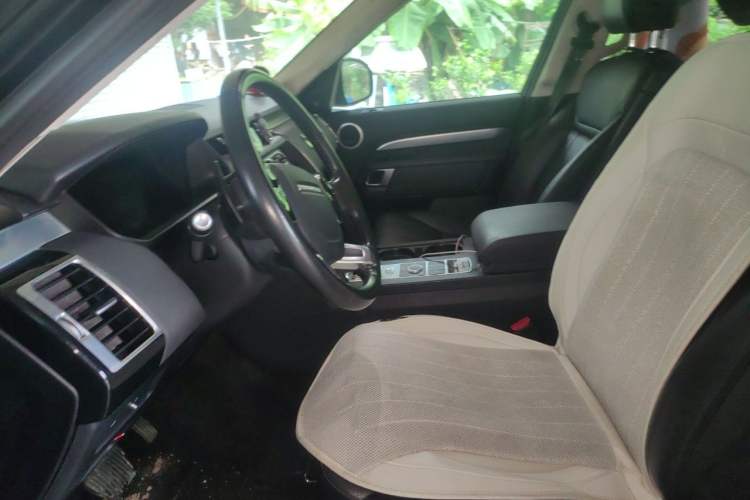Used Land Rover Discovery 2020 3.0 SC V6 30th Anniversary Special Edition Left Front Seat