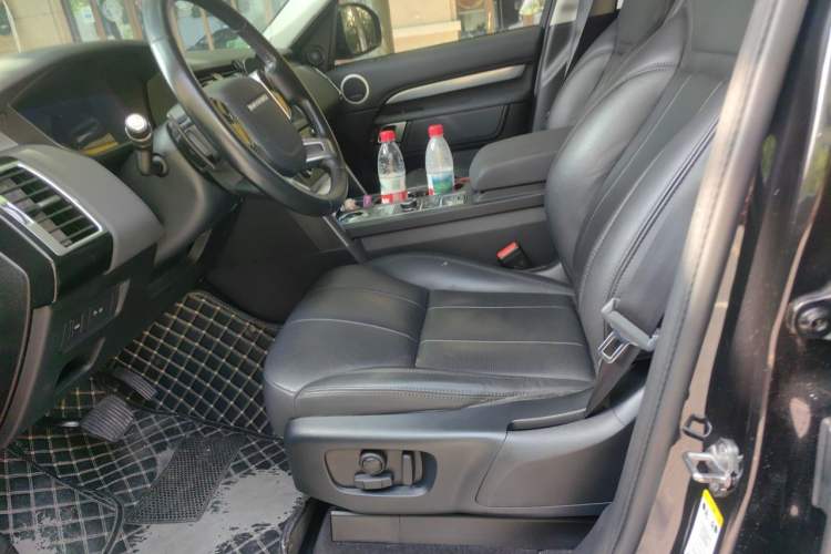 Used Land Rover Discovery 2020 3.0 SC V6 30th Anniversary Special Edition Left Front Seat