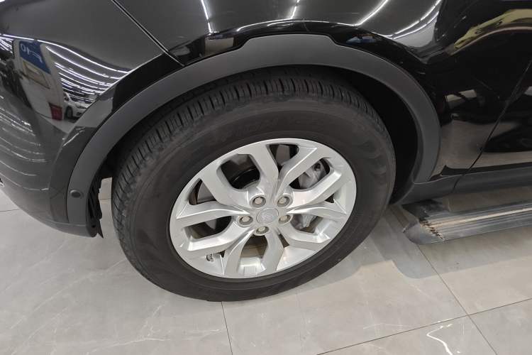 Used Land Rover Discovery 2020 3.0 SC V6 SE Left Front Wheel Hub