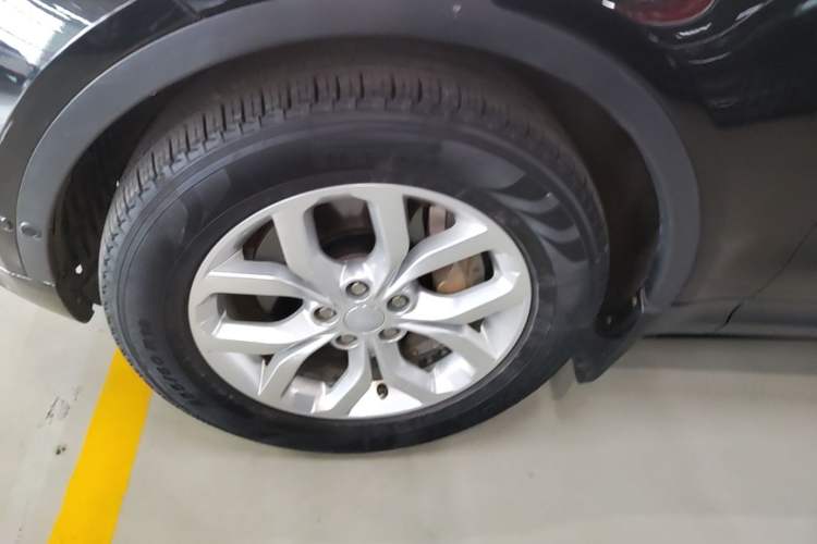 Used Land Rover Discovery 2020 3.0 SC V6 SE Left Front Wheel Hub
