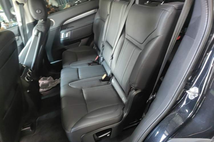 Used Land Rover Discovery 2020 3.0 SC V6 30th Anniversary Special Edition Left Rear Seat
