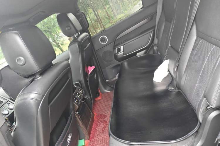 Used Land Rover Discovery 2020 3.0 SC V6 30th Anniversary Special Edition Left Rear Seat