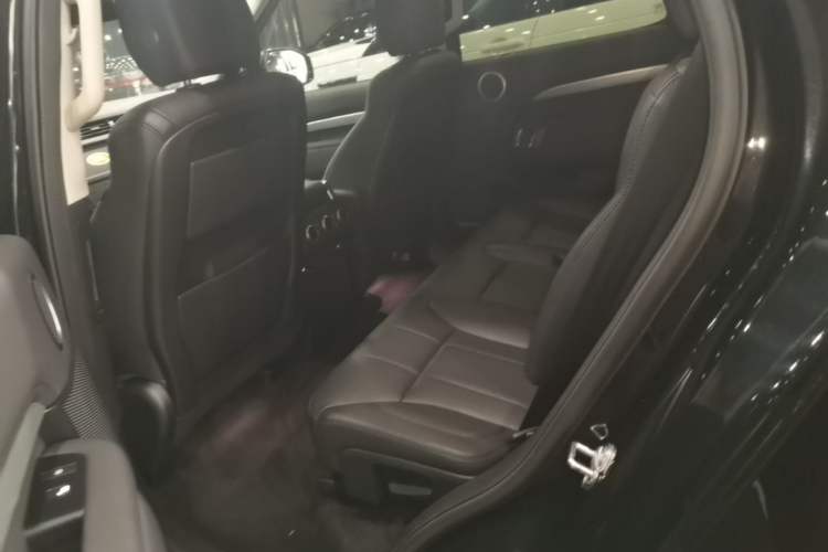 Used Land Rover Discovery 2020 3.0 SC V6 30th Anniversary Special Edition Left Rear Seat