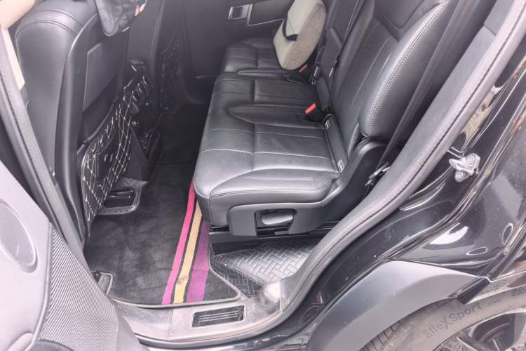 Used Land Rover Discovery 2020 3.0 SC V6 30th Anniversary Special Edition Left Rear Seat