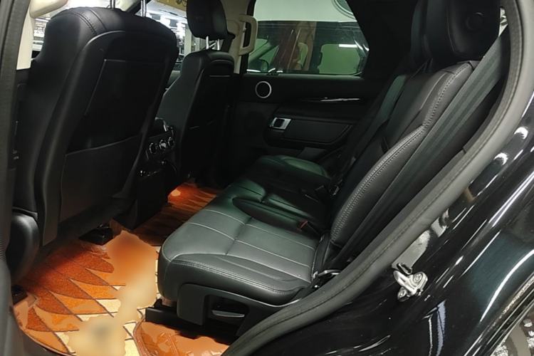 Used Land Rover Discovery 2020 2.0T SE Left Rear Seat