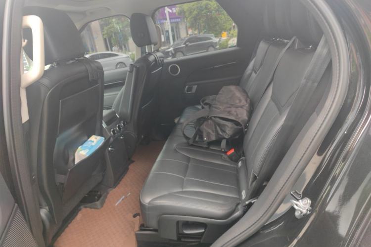 Used Land Rover Discovery 2020 2.0T SE Left Rear Seat