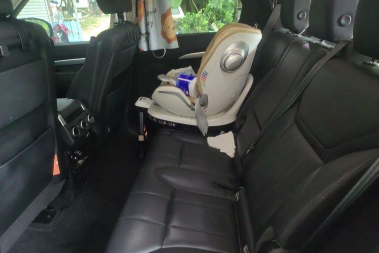 Used Land Rover Discovery 2020 3.0 SC V6 30th Anniversary Special Edition Left Rear Seat