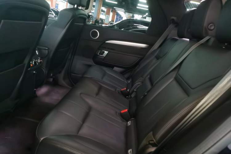 Used Land Rover Discovery 2020 3.0 SC V6 30th Anniversary Special Edition Left Rear Seat