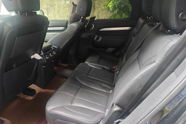 Used Land Rover Discovery 2020 3.0 SC V6 30th Anniversary Special Edition Left Rear Seat