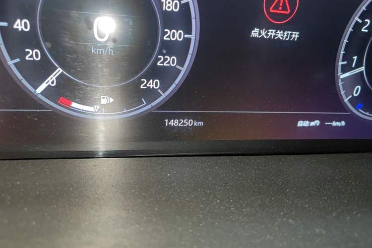 Used Land Rover Discovery 2020 3.0 SC V6 30th Anniversary Special Edition Odometer Close Up