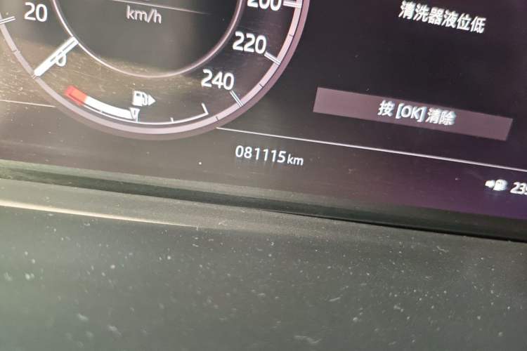 Used Land Rover Discovery 2020 3.0 SC V6 30th Anniversary Special Edition Odometer Close Up