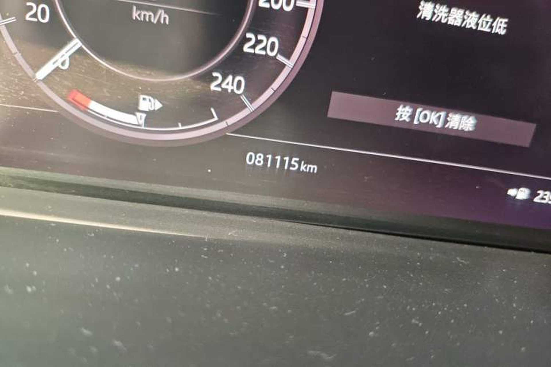 Used Land Rover Discovery 2020 3.0 SC V6 30th Anniversary Special Edition Odometer Close Up