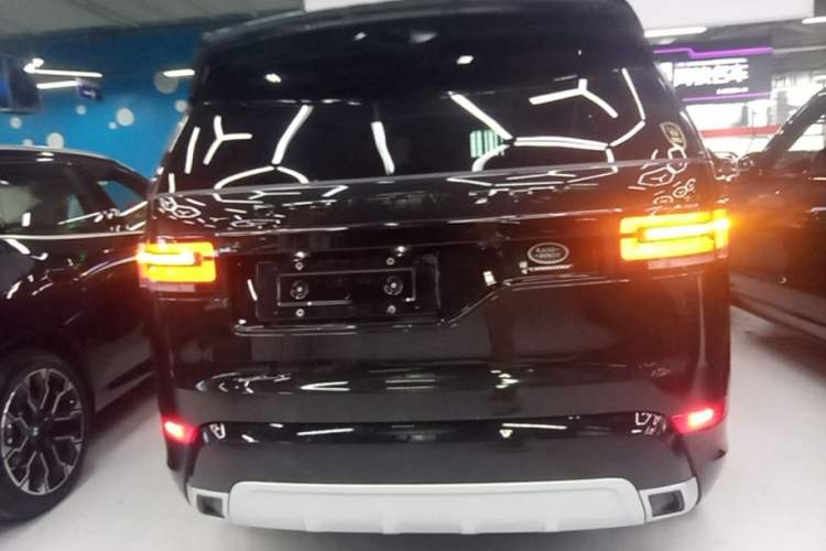 Used Land Rover Discovery 2020 3.0 SC V6 30th Anniversary Special Edition Rear