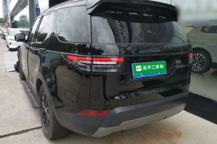 Used Land Rover Discovery 2020 2.0T SE Rear Left 45 Deg