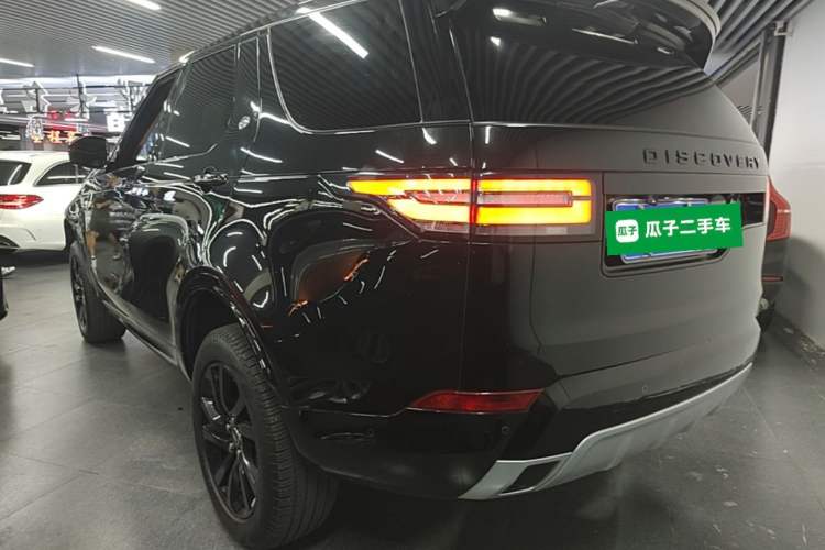 Used Land Rover Discovery 2020 3.0 SC V6 30th Anniversary Special Edition Rear Left 45 Deg