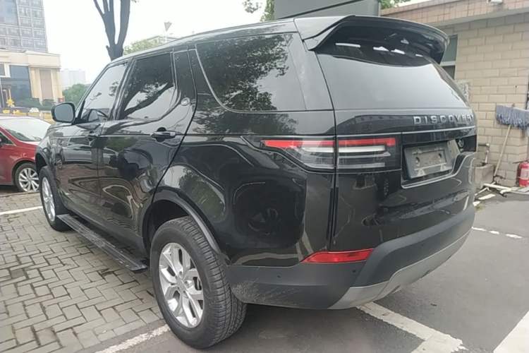 Used Land Rover Discovery 2020 3.0 SC V6 SE Rear Left 45 Deg