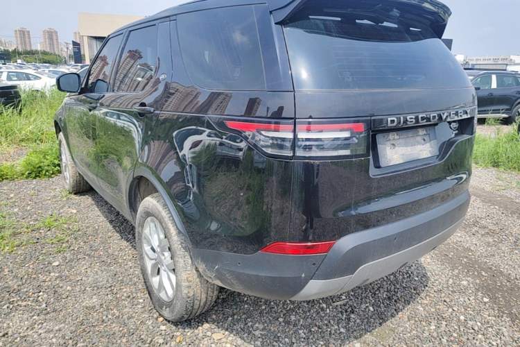 Used Land Rover Discovery 2020 3.0 SC V6 SE Rear Left 45 Deg