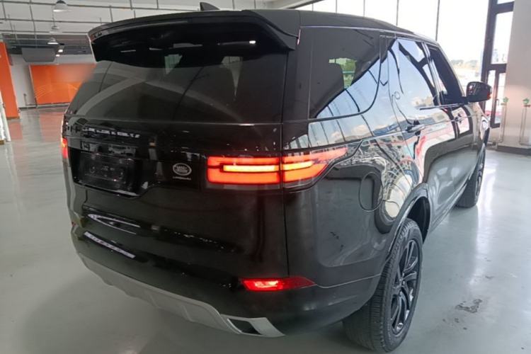 Used Land Rover Discovery 2020 2.0T 30th Anniversary Special Edition Rear Right 45 Deg