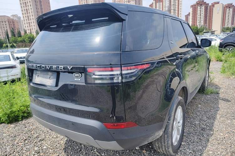 Used Land Rover Discovery 2020 3.0 SC V6 SE Rear Right 45 Deg