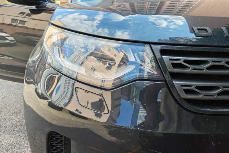 Used Land Rover Discovery 2020 2.0T SE Right Front Headlight