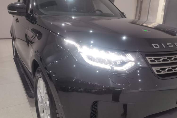 Used Land Rover Discovery 2020 2.0T SE Right Front Headlight