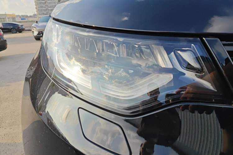 Used Land Rover Discovery 2020 2.0T 30th Anniversary Special Edition Right Front Headlight