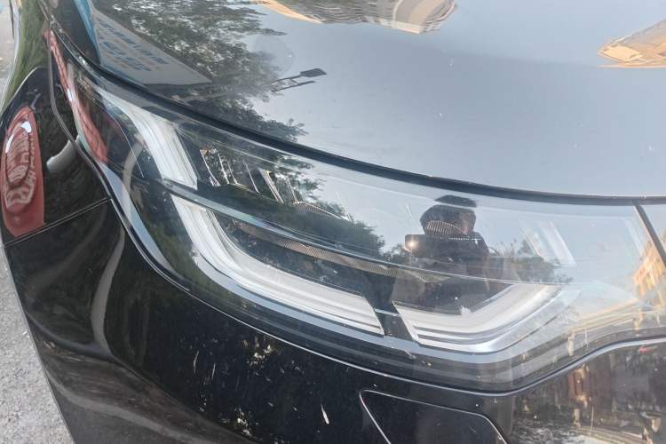 Used Land Rover Discovery 2020 2.0T SE Right Front Headlight
